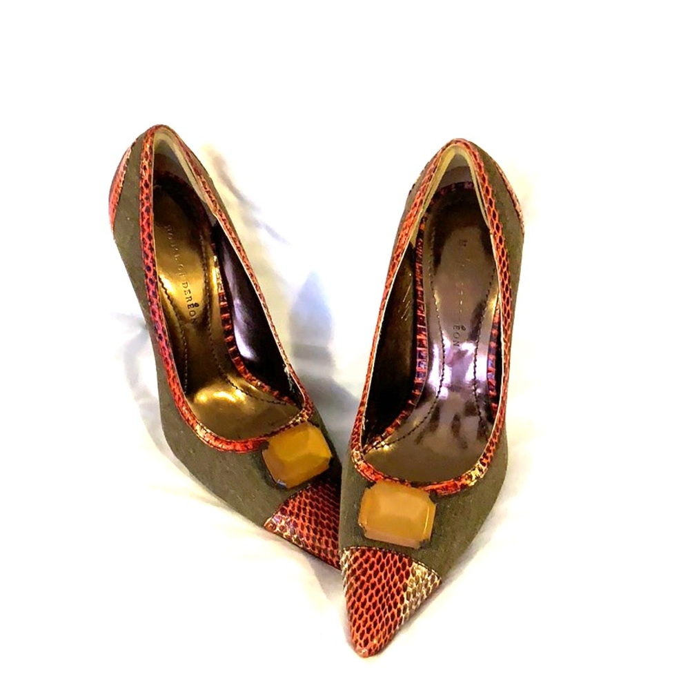Vintage House of Dereon Jeweled Pumps!